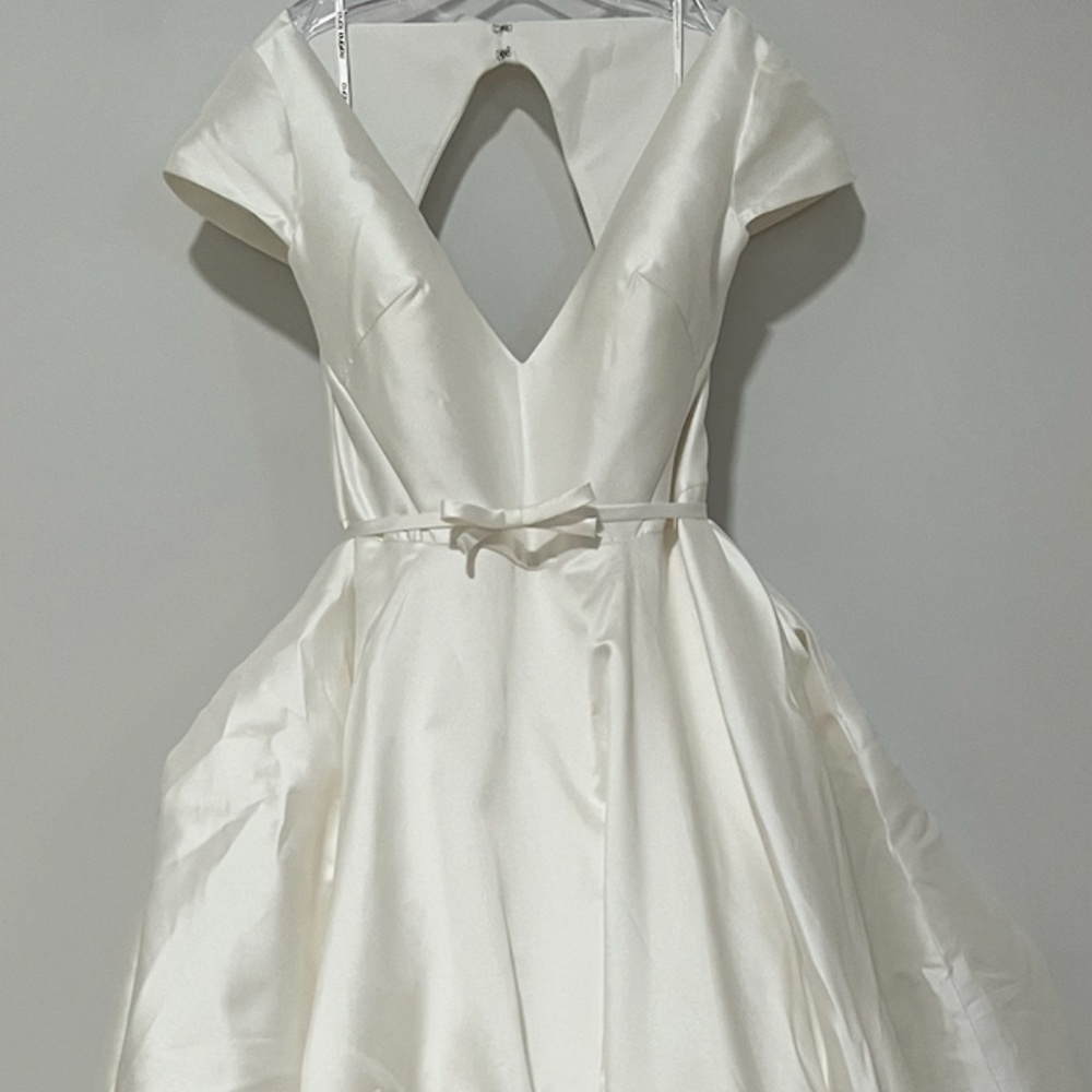 Martina Liana 100% Silk Wedding Gown (One of a Kind!)  - Size US 20